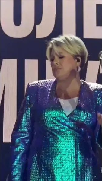 Нажми и смотри