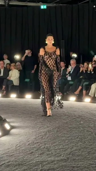 Нажми и смотри