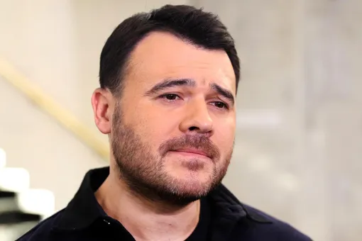 «Нет слов, которые могли бы облегчить боль»: Эмин сделал заявление в связи с гибелью ребенка в бассейне на его курорте «Нет слов, которые могли бы облегчить боль»: Эмин сделал заявление в связи с гибелью ребенка в бассейне на его курорте