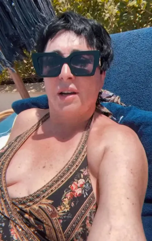 Лолита Милявская на курорте