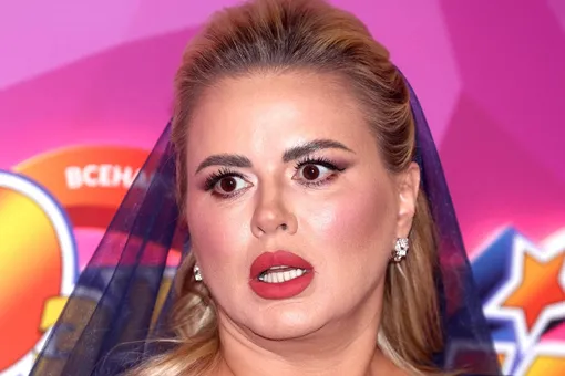 «У нас на борту злостные курильщики и матерщинники. Их снимают с самолета»: Анна Семенович пожаловалась на пассажиров «У нас на борту злостные курильщики и матерщинники. Их снимают с самолета»: Анна Семенович пожаловалась на пассажиров