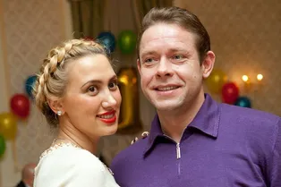 «Много лезла в наши отношения»: жена Павла Буре обвинила свекровь в разводе с хоккеистом