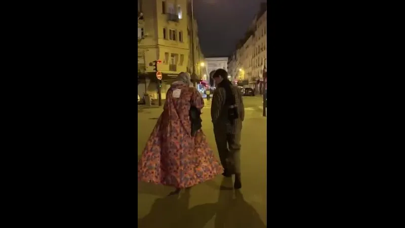 Нажми и смотри