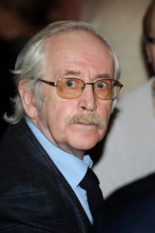 Василий Ливанов находится в тяжелом состоянии Василий Ливанов находится в тяжелом состоянии
