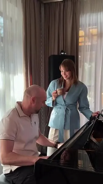 Нажми и смотри