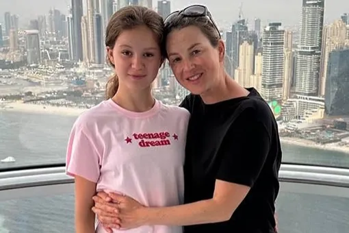 «Любимая моя девочка, не расстраивайся по пустякам»: Ирина Слуцкая показала дочь Варвару в день ее 15-летия «Любимая моя девочка, не расстраивайся по пустякам»: Ирина Слуцкая показала дочь Варвару в день ее 15-летия