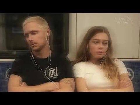 Нажми и смотри