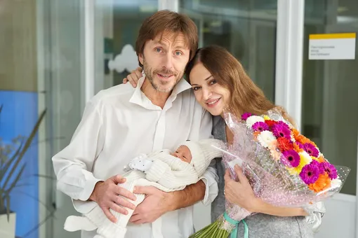 Повилас Ванагас и Маргарита Дробязко с дочерью