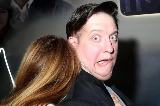 «Прощай, ты был удивительным человеком!»: София Каштанова и Лиза Моряк прокомментировали уход из жизни Романа Попова