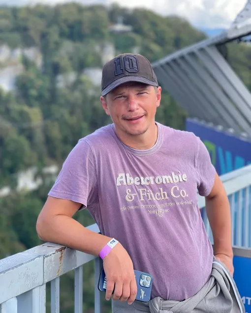 Андрей Аршавин отказался от общения с дочерью