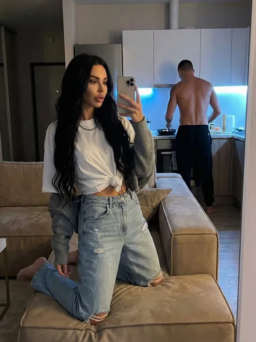 Оксана Самойлова опубликовала провокационное фото