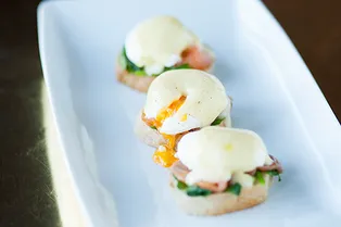 Блюдо дня: Маффины с яйцом-пашот и копченой рыбой