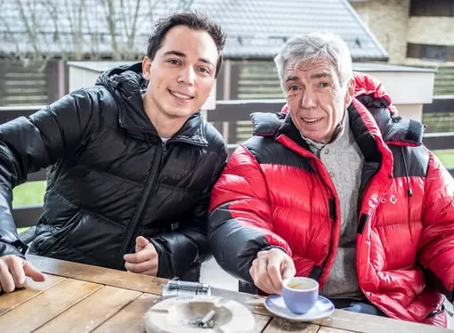 Родион Газманов почтил память Юрия Николаева Родион Газманов почтил память Юрия Николаева