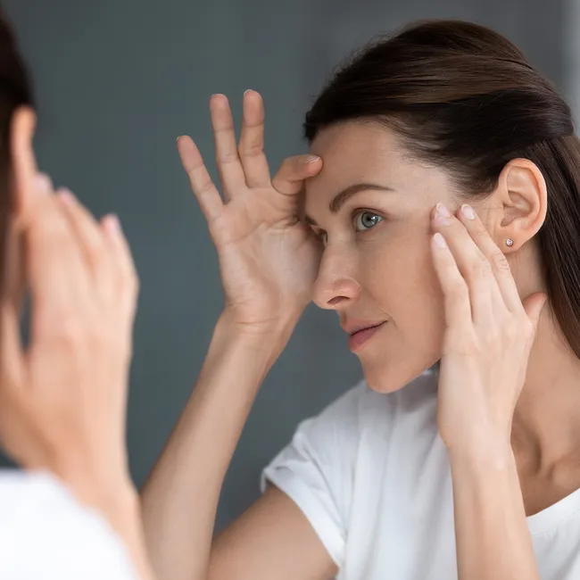 Как сузить расширенные поры без чистки лица: бьюти-хаки от косметолога