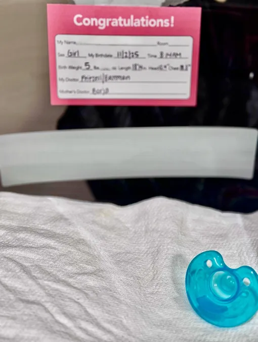 Малышка появилась на свет раньше срока