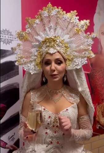 Нажми и смотри