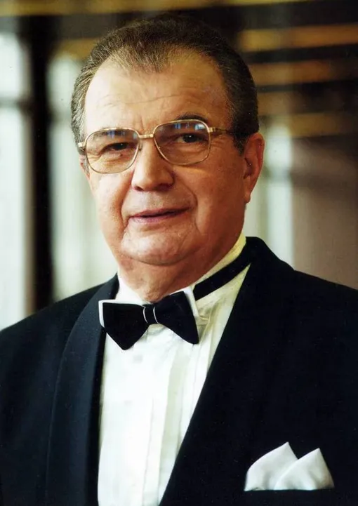 Эмиль Кио был знаменитым иллюзионистом Эмиль Кио был знаменитым иллюзионистом