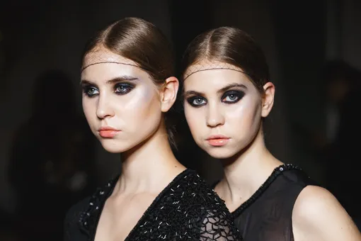 Макияж Clarins на показе Игоря Чапурина Haute Couture 2018 New Black Макияж Clarins на показе Игоря Чапурина Haute Couture 2018 New Black