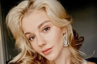 «Игривая девочка!»: Юлианна Караулова в бикини приняла сексуальную позу на яхте «Игривая девочка!»: Юлианна Караулова в бикини приняла сексуальную позу на яхте