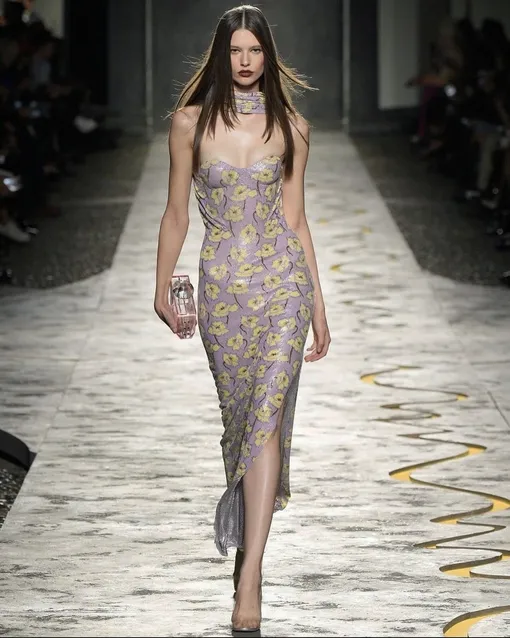 Сандра Мюррей на показе Versace