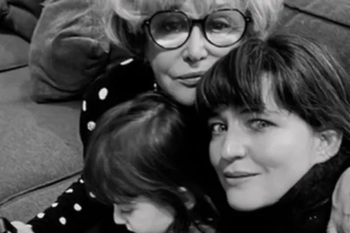 «Моя невероятная мама»: единственная дочь Марины Нееловой показала редкие семейные фото с ней «Моя невероятная мама»: единственная дочь Марины Нееловой показала редкие семейные фото с ней