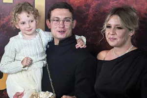 «Я содержу дочь, бывшую жену и ее родителей»: Никита Кологривый признался, что развелся с актрисой «Я содержу дочь, бывшую жену и ее родителей»: Никита Кологривый признался, что развелся с актрисой