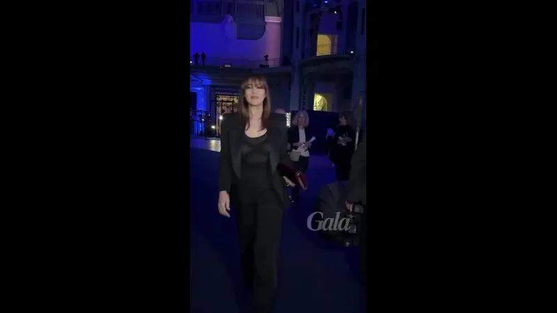 Нажми и смотри