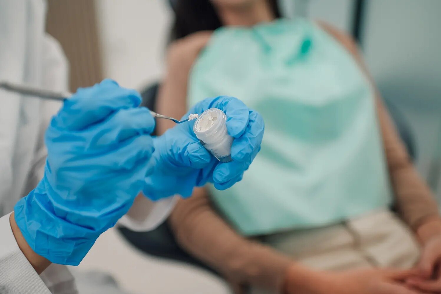 Как долго можно обходиться без пломбы, если у тебя кариес: честный ответ стоматолога