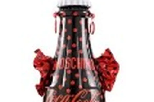 Moschino «приодел» кока-колу Moschino «приодел» кока-колу