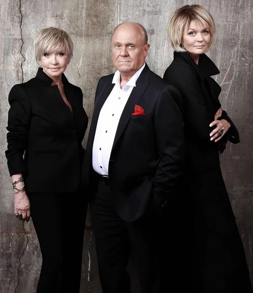 Вера Алентова и Владимир Меньшов с дочерью Юлией