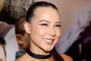 Беременная Лерчек потребовала вернуть изъятые во время обыска ювелирные украшения и часы