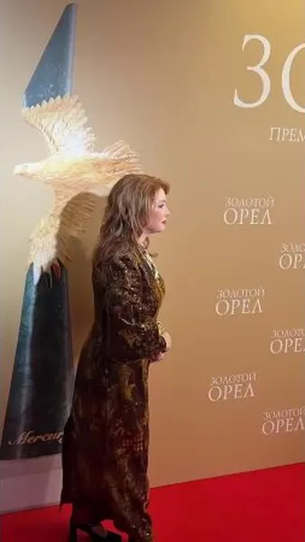 Нажми и смотри