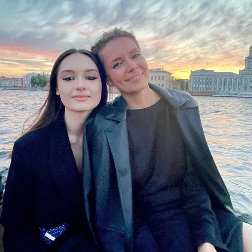 Любовь с дочерью Марией Любовь с дочерью Марией