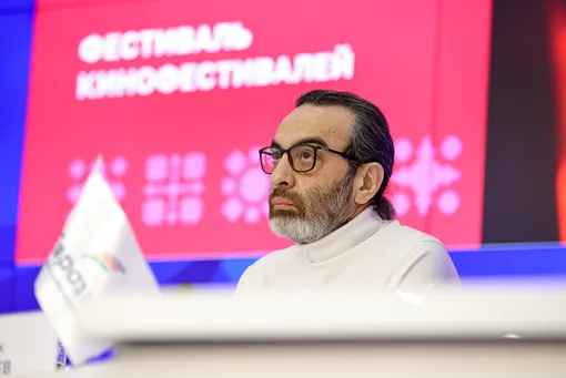 Джаник Файзиев — президент фестиваля, актер, режиссер, сценарист и продюсер Джаник Файзиев — президент фестиваля, актер, режиссер, сценарист и продюсер