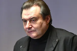 С компании Алексея Учителя взыскали 500 тысяч рублей за музыку группы «Кино» в фильме «Цой» С компании Алексея Учителя взыскали 500 тысяч рублей за музыку группы «Кино» в фильме «Цой»