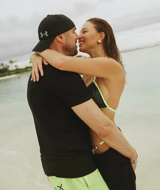 Роман Товстик и Полина Диброва на Мальдивах