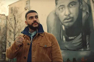 Тимати посвятил клип погибшему близкому другу Ратмиру Шишкову Тимати посвятил клип погибшему близкому другу Ратмиру Шишкову