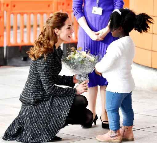 Жена принца Уильяма пообщалась с маленькими пациентами