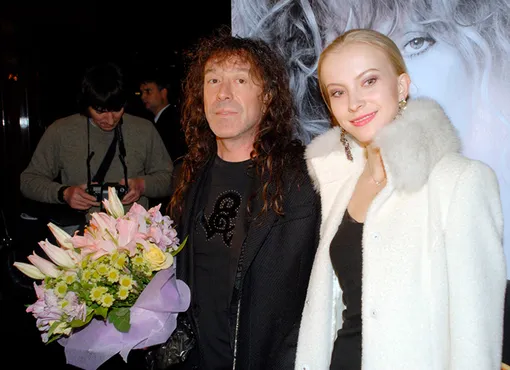 В начале 00-х Владимир познакомился с третьей супругой Екатериной Трофимовой на отдыхе в Анапе.