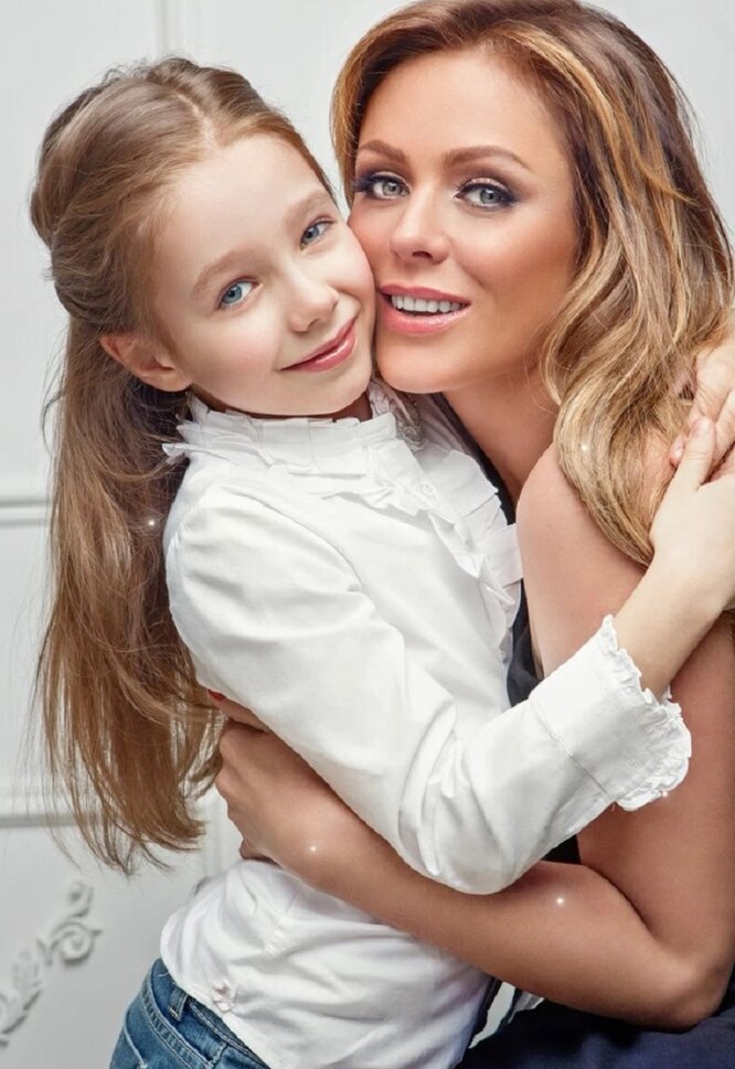 Дочь Юлии Началовой рассказала, как мать спасла ее в лифте