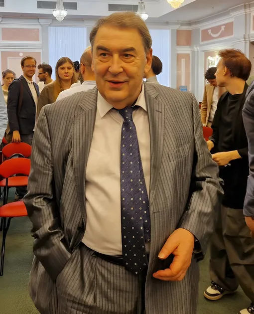 Андрей Нечаев потерял сознание на концерте Андрей Нечаев потерял сознание на концерте