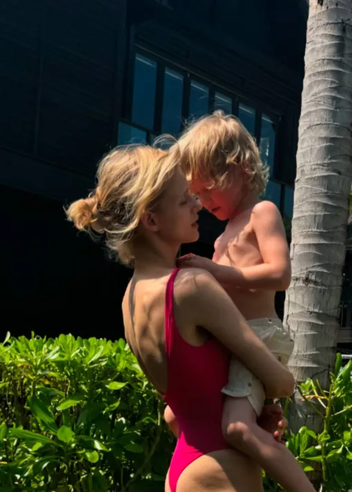 Саша Бортич вместе с сыном Александром на курорте