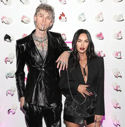 Machine Gun Kelly и Меган Фокс еще не обсуждали опеку над общим ребенком Machine Gun Kelly и Меган Фокс еще не обсуждали опеку над общим ребенком