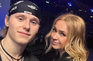 «Лучший фигурист в мире»: Яна Рудковская встретилась с Ильей Малининым в Цюрихе «Лучший фигурист в мире»: Яна Рудковская встретилась с Ильей Малининым в Цюрихе