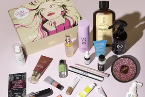 Бьюти-бокс VOICE и Royal Samples, посвященный VOICE Beauty Awards: более 15 продуктов-победителей всего за 2 499 рублей Бьюти-бокс VOICE и Royal Samples, посвященный VOICE Beauty Awards: более 15 продуктов-победителей всего за 2 499 рублей