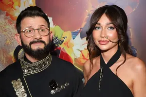 Влюбленные на красной дорожке: Михаил Галустян впервые вышел в свет с визажисткой Лилией Киосе