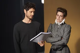 Chanel представили тизеры мини-фильма с Кристен Стюарт в главной роли Chanel представили тизеры мини-фильма с Кристен Стюарт в главной роли