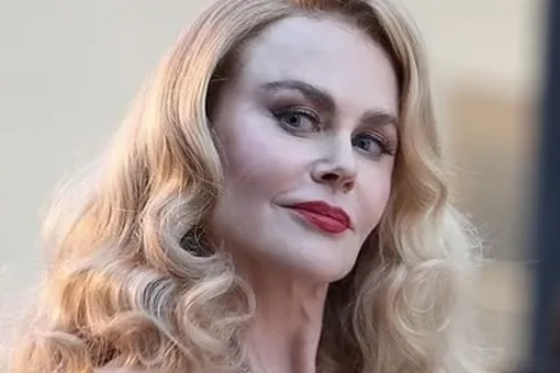 Николь Кидман в платье с обнаженными плечами и высоким разрезом открыла показ Vogue World 2025 Николь Кидман в платье с обнаженными плечами и высоким разрезом открыла показ Vogue World 2025