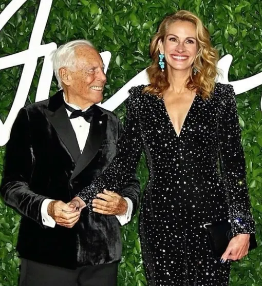 Джорджо Армани и Джулия Робертс на вечеринке Vanity Fair Джорджо Армани и Джулия Робертс на вечеринке Vanity Fair