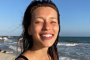 «Надо мной смеются, я шепелявлю»: Регина Тодоренко расстроилась из-за брекетов «Надо мной смеются, я шепелявлю»: Регина Тодоренко расстроилась из-за брекетов